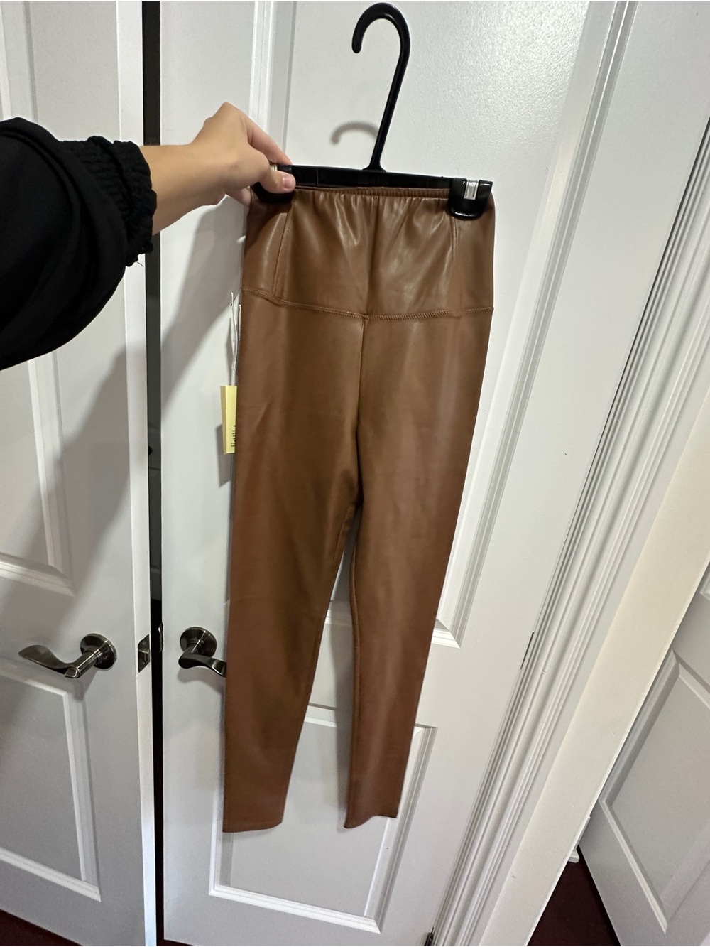 Brand new Wilfred Free Daria Pant